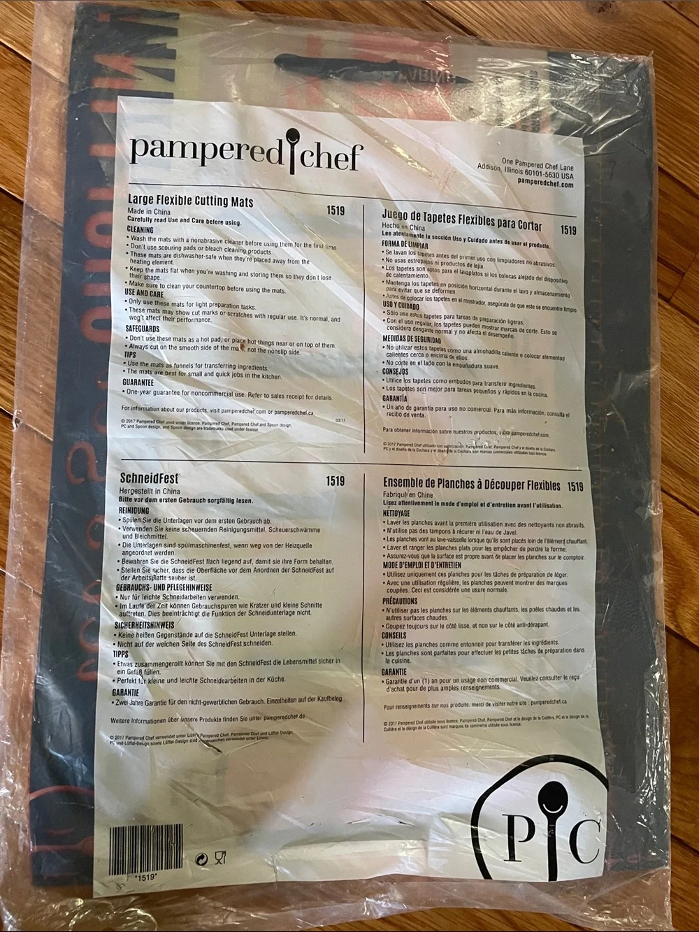 Pampered Chef Prep It Up! Party Prep Mat in Yellow and Red